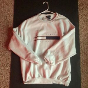 White cotton sweatshirt w/ Tommy Hilfiger phrase